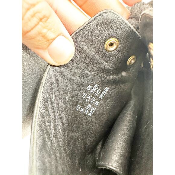 Stuart Weitzman Nisha Black Leather Lug Sole Lace Up Combat Boots Size 5.5 WIDE - Picture 3 of 5